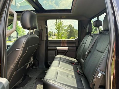 Used 2019 Ford F150 Lariat w/ Equipment Group 502A Luxury AWD/4WD image 24