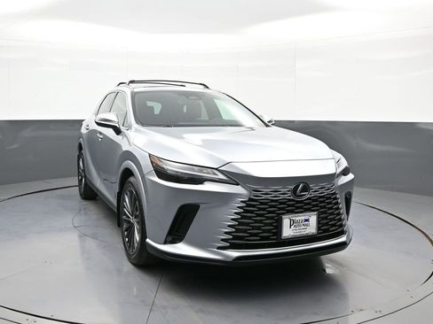 Used 2024 Lexus RX 350 Premium image 3