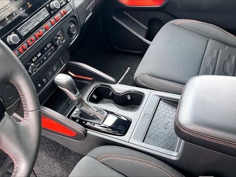 Used 2025 Nissan Frontier Pro-X w/ Pro Convenience Package RWD image 17