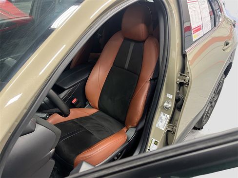 Used 2024 MAZDA CX-30 Carbon image 19