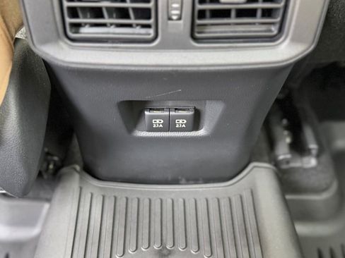 Used 2021 Toyota RAV4 XLE image 9