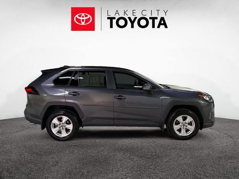 Used 2021 Toyota RAV4 XLE image 9
