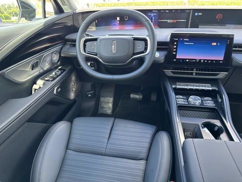 New 2026 Lincoln Nautilus Reserve image 25