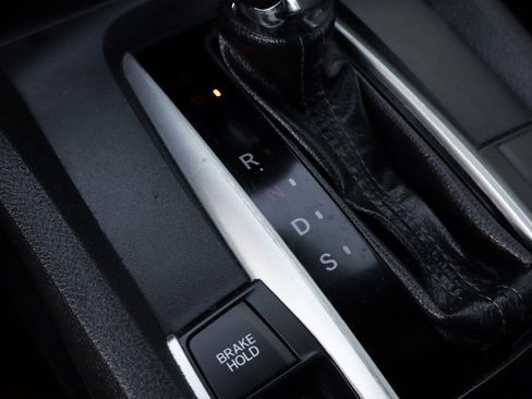 Used 2019 Honda Civic Touring image 33