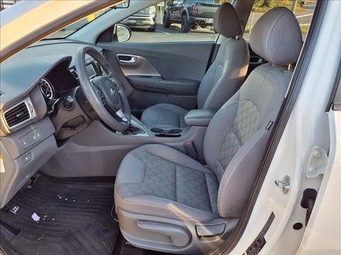 Used 2019 Kia Niro LX image 12