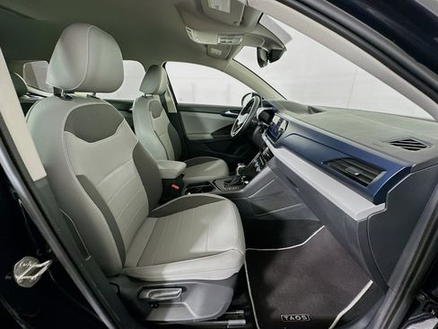 Used 2023 Volkswagen Taos SE image 28