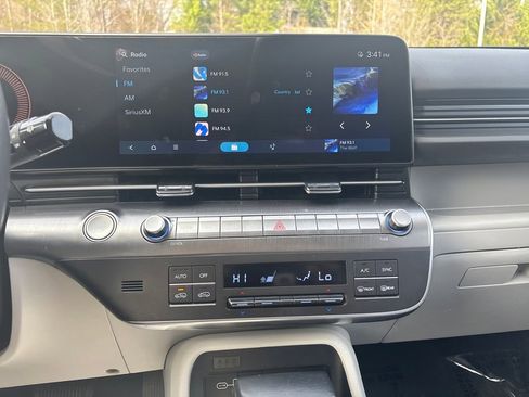 Used 2025 Hyundai Kona SEL image 18