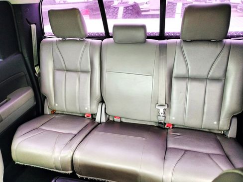 Used 2012 Toyota Tundra 4x4 Double Cab w/ SR5 Pkg image 22