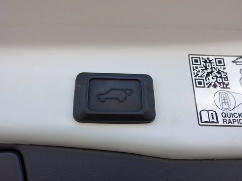 Used 2023 Toyota RAV4 XSE AWD/4WD image 27