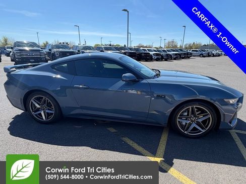 Used 2025 Ford Mustang GT Premium image 3