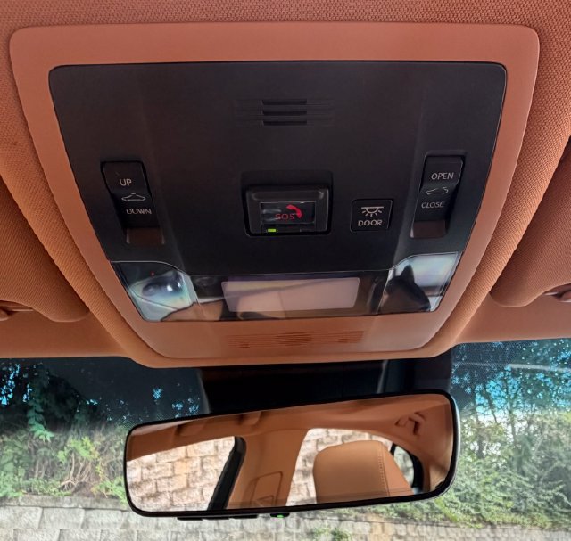 Certified 2024 Lexus ES 300h w/ Premium Package FWD image 23