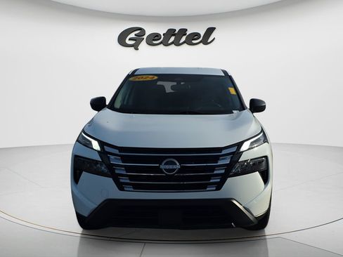 Used 2024 Nissan Rogue S FWD image 2