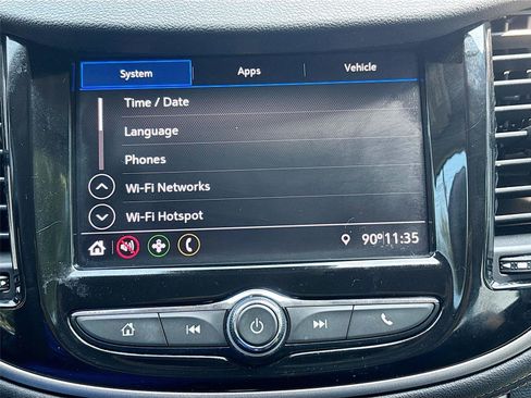 Used 2020 Chevrolet Trax LT w/ LT Convenience Package FWD image 10