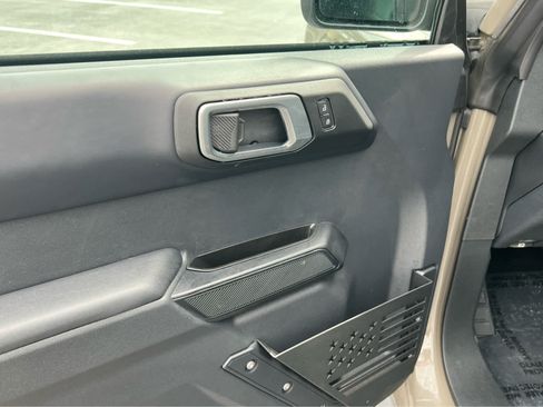 Used 2025 Ford Bronco Outer Banks w/ Sasquatch Package AWD/4WD image 30