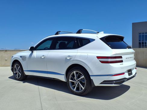 Certified 2026 Genesis GV80 2.5T Select AWD/4WD image 4