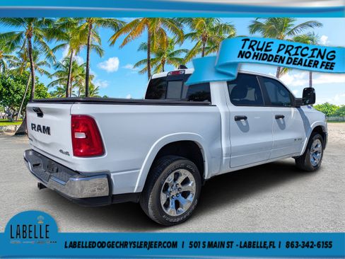 Used 2025 RAM 1500 Big Horn AWD/4WD image 3
