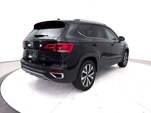 Used 2024 Volkswagen Taos SE FWD image 15