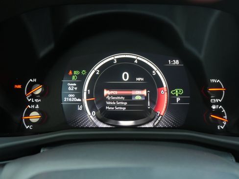 Used 2023 Lexus LX 600 F Sport image 35