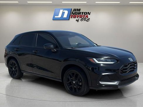 Used 2023 Honda HR-V Sport image 3