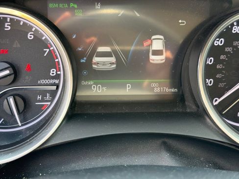 Used 2018 Toyota Camry XLE FWD image 23