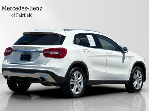 Used 2019 Mercedes-Benz GLA 250 4MATIC image 2