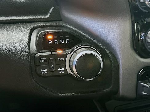 Used 2019 RAM 1500 Big Horn AWD/4WD image 16