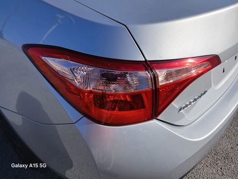 Used 2018 Toyota Corolla LE image 12