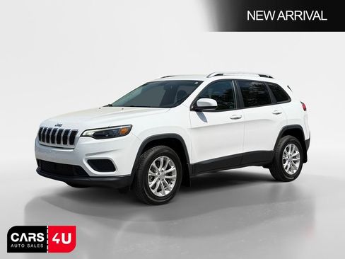 Used 2020 Jeep Cherokee Latitude w/ Cold Weather Group image 3