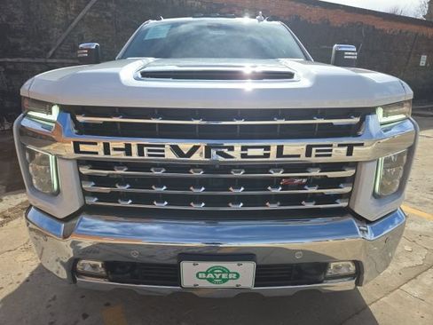Used 2022 Chevrolet Silverado 3500 LTZ w/ LTZ Texas Edition AWD/4WD image 2