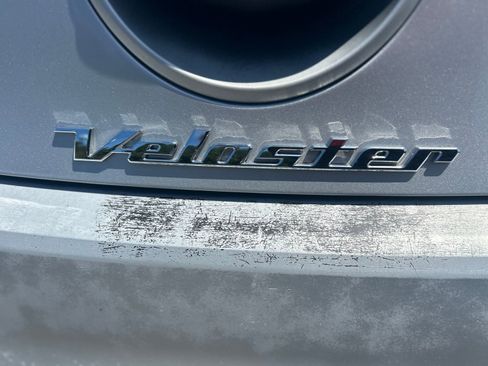 Used 2016 Hyundai Veloster Turbo image 11