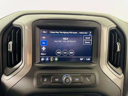 Used 2022 Chevrolet Silverado 1500 Custom AWD/4WD image 14