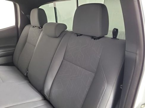 Used 2019 Toyota Tacoma TRD Off-Road AWD/4WD image 13