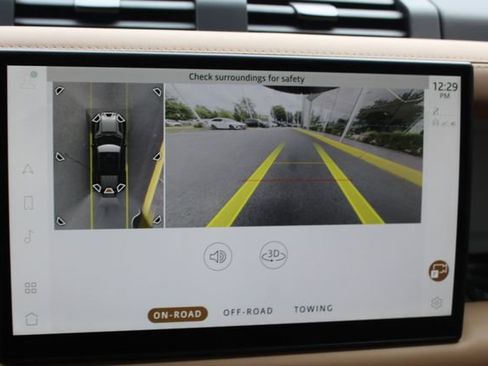 Used 2025 Land Rover Defender 110 X-Dynamic SE image 19