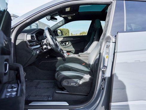 Used 2024 Lamborghini Urus Performante image 38