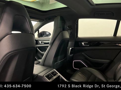 Used 2017 Porsche Panamera 4 AWD/4WD image 19