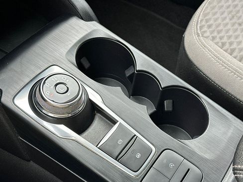 Used 2022 Ford Escape SE w/ SE Sport Appearance Package image 23