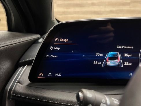 Used 2024 Cadillac XT4 Premium Luxury w/ Technology Package image 18