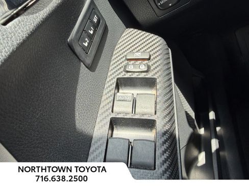 Used 2013 Toyota RAV4 Limited AWD/4WD image 16