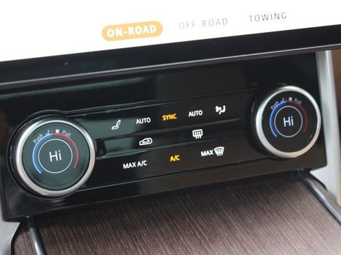 Used 2023 Land Rover Range Rover SE AWD/4WD image 24