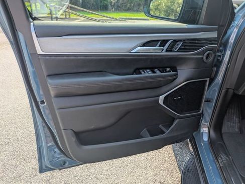 New 2026 Jeep Grand Wagoneer Limited AWD/4WD image 11