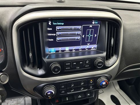 Used 2018 GMC Canyon SLE w/ SLE Convenience Package image 27