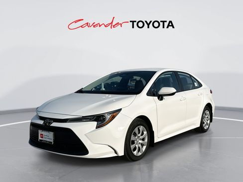 Certified 2025 Toyota Corolla LE FWD image 1