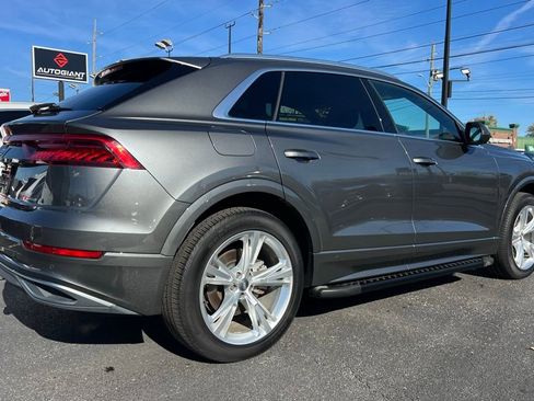 Used 2019 Audi Q8 Premium image 11