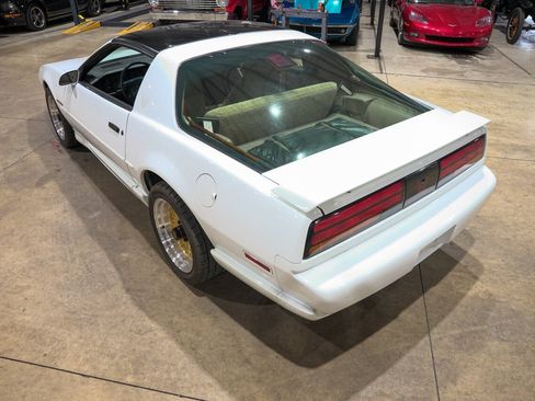Used 1992 Pontiac Firebird Formula RWD image 16