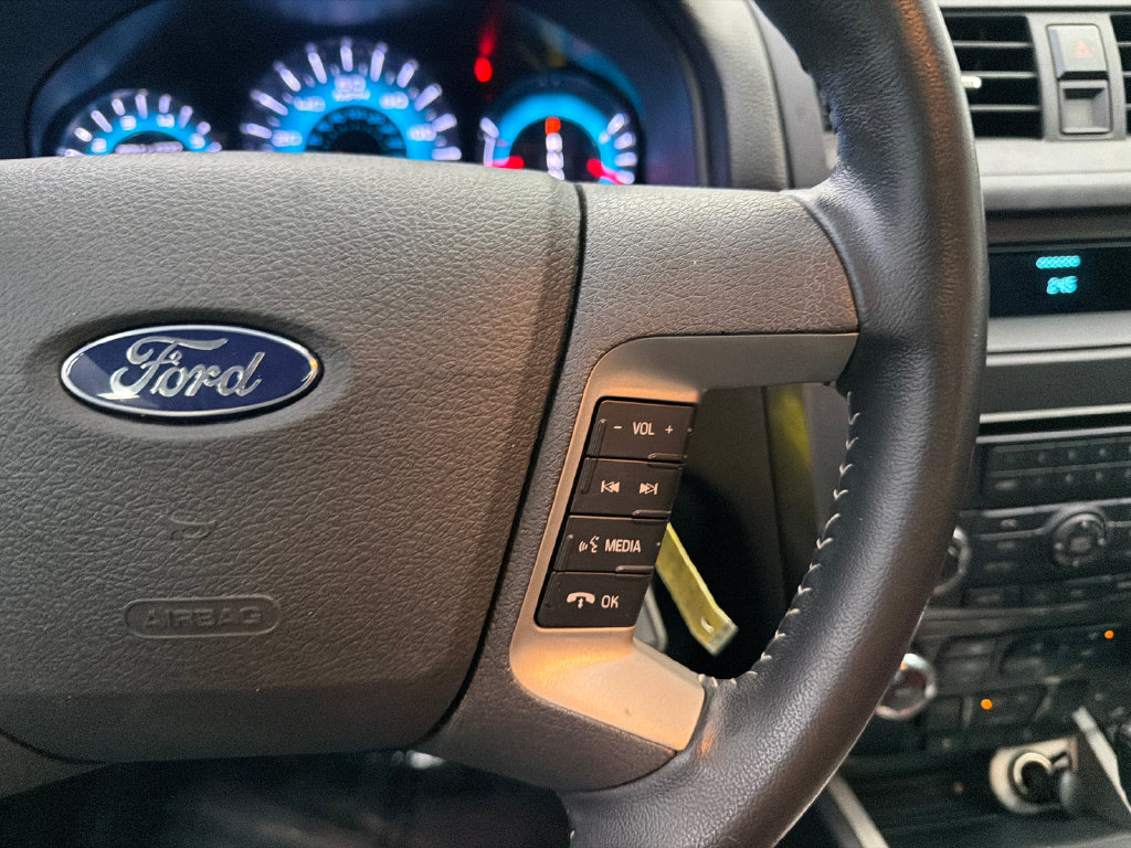 Used 2010 Ford Fusion Sport FWD image 25