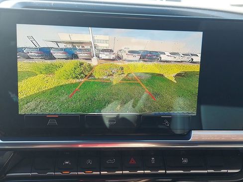 Used 2024 Chevrolet Silverado 2500 LT image 23