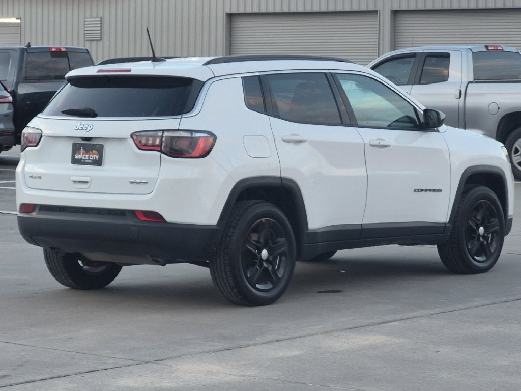 Used 2023 Jeep Compass Latitude AWD/4WD image 6