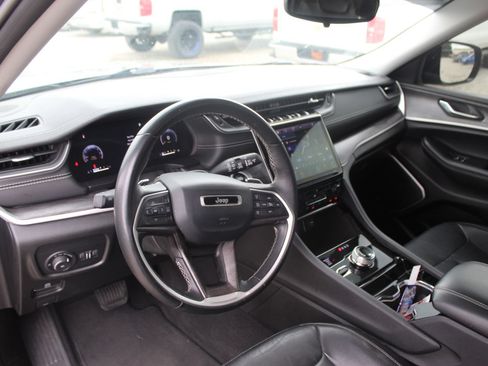 Used 2022 Jeep Grand Cherokee L Limited w/ MOPAR Finishing Package AWD/4WD image 10