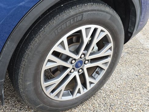 Used 2022 Ford Escape SEL w/ Technology Package image 11