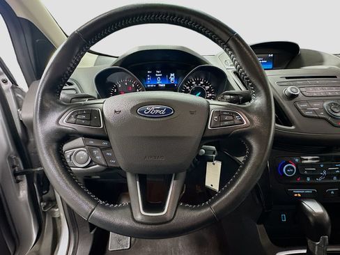Used 2018 Ford Escape SE w/ SE Sport Appearance Package FWD image 9